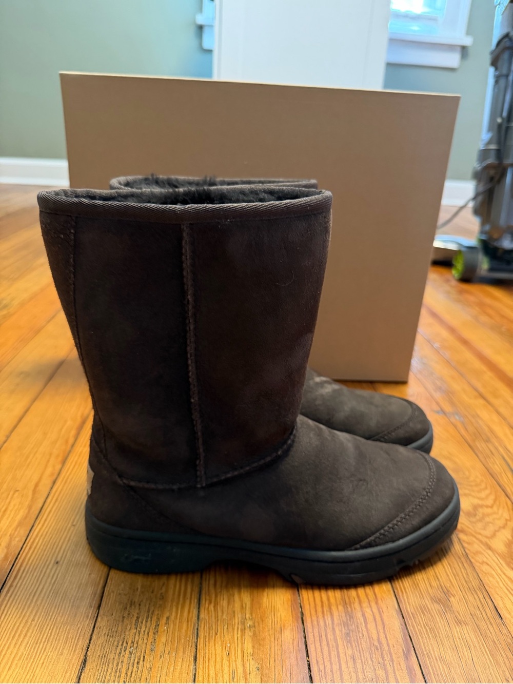 UGG Australia Ultimate Short 5275 Vintage Chocolate Brown Boots Women's 8